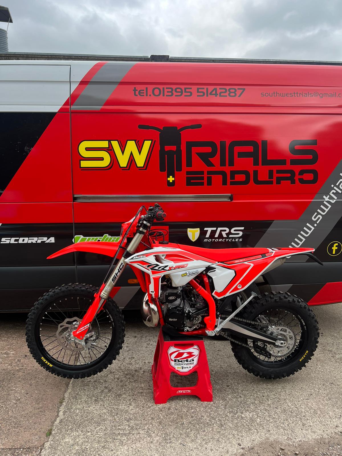 2025 Beta RR X-PRO 2T 250cc/300cc Enduro Bike