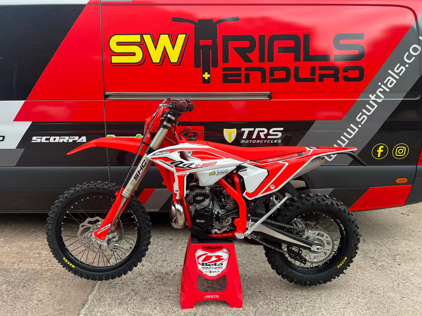2025 Beta RR X-PRO 2T 250cc/300cc Enduro Bike