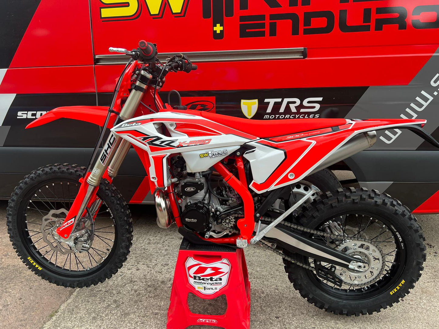 2025 Beta RR X-PRO 2T 250cc/300cc Enduro Bike