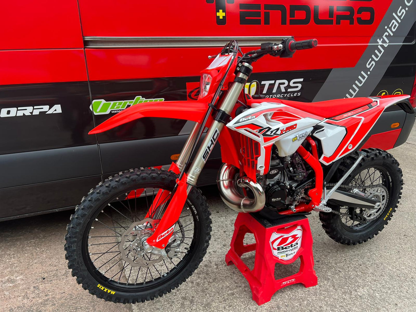 2025 Beta RR X-PRO 2T 250cc/300cc Enduro Bike
