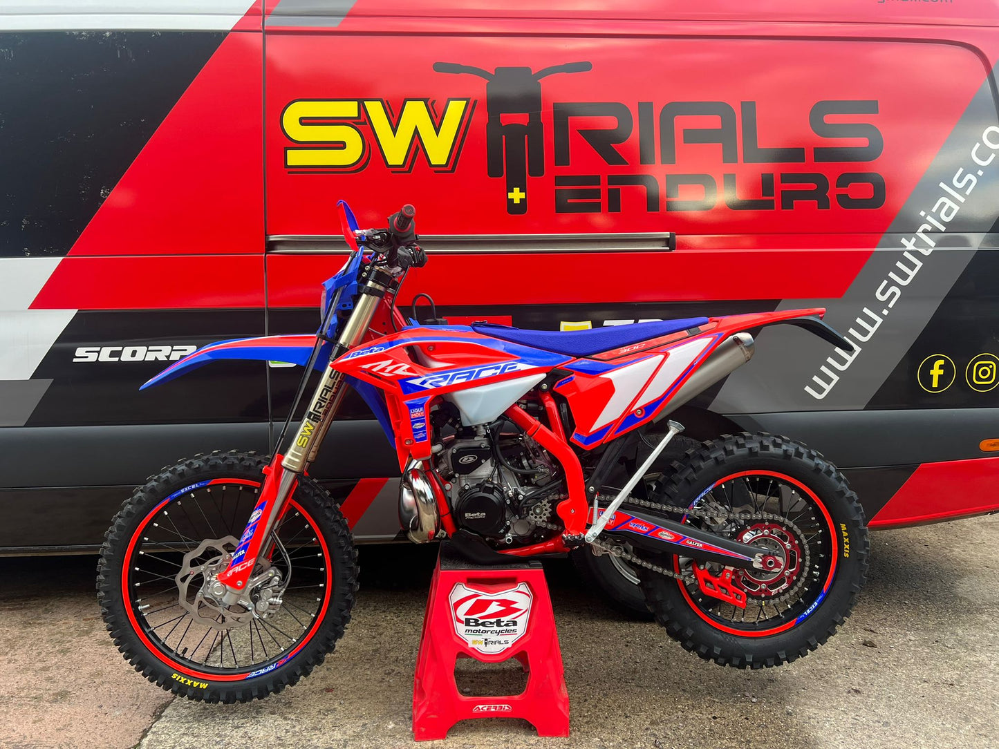 2025 Beta RR Race 2T 250cc/300cc Enduro Bike
