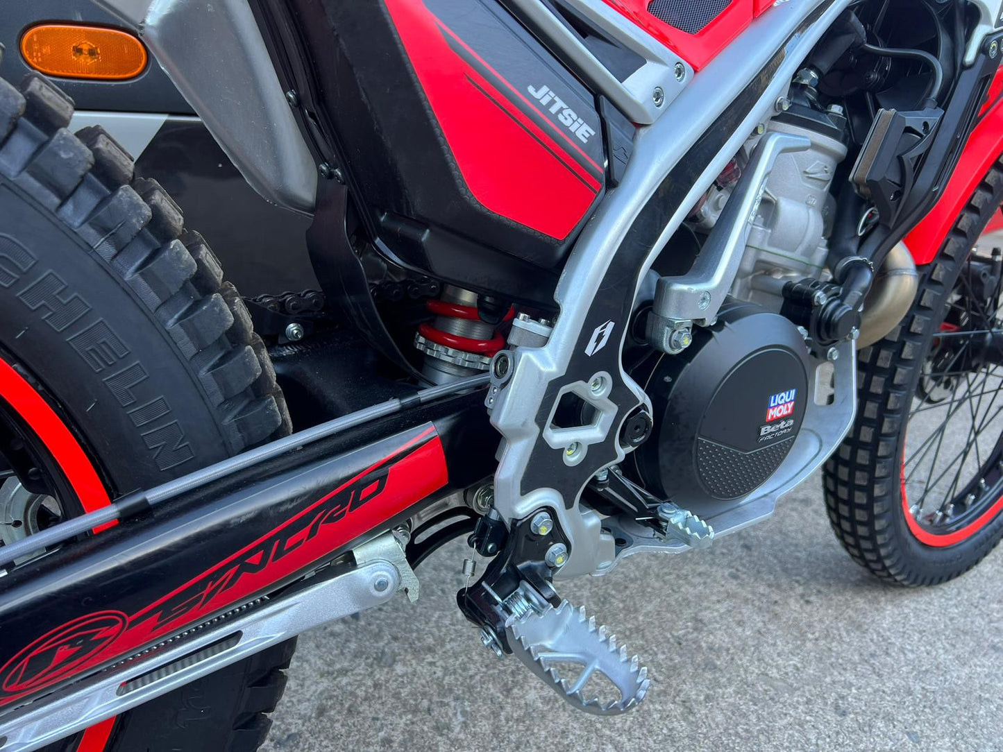 2026 Beta SINCRO 2T 300cc Trials Bike