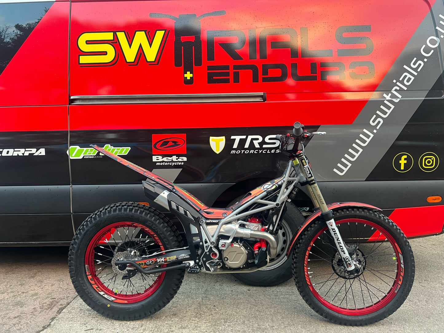 2025 Vertigo Nitro DL12 Dougie Lampkin Replica 125cc/225cc/250cc/300cc Trials Bike