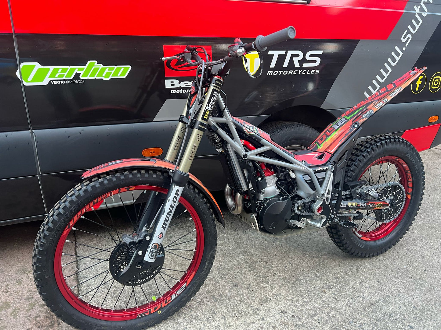 2025 Vertigo Nitro DL12 Dougie Lampkin Replica 125cc/225cc/250cc/300cc Trials Bike