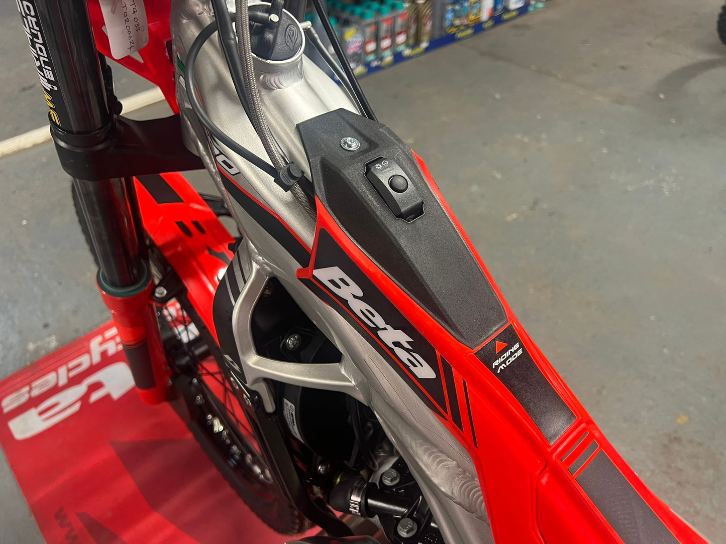 2026 Beta SINCRO 2T 250cc/300cc Trials Bike