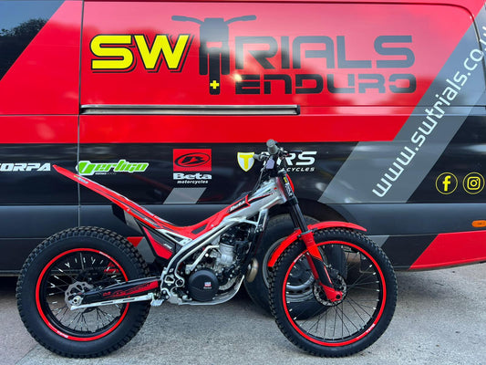 2026 Beta SINCRO 2T 300cc Trials Bike