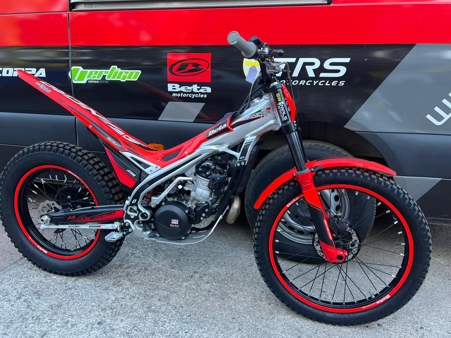 2026 Beta SINCRO 2T 300cc Trials Bike