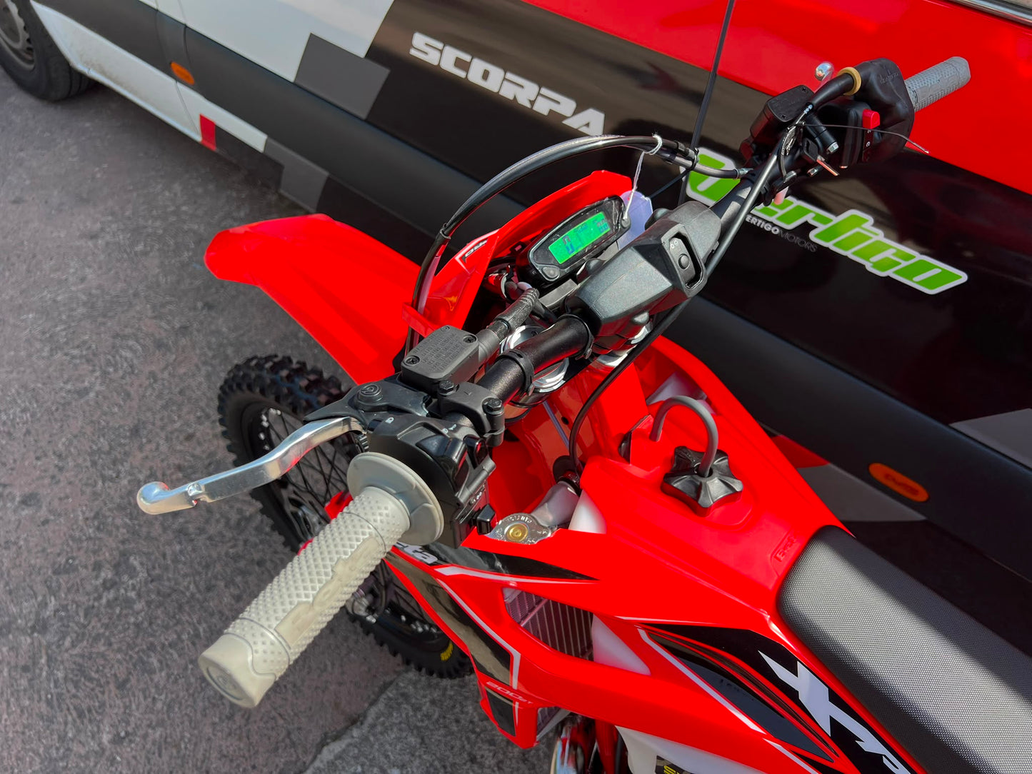 2027 Beta RR X-PRO 2T 200cc Enduro Bike