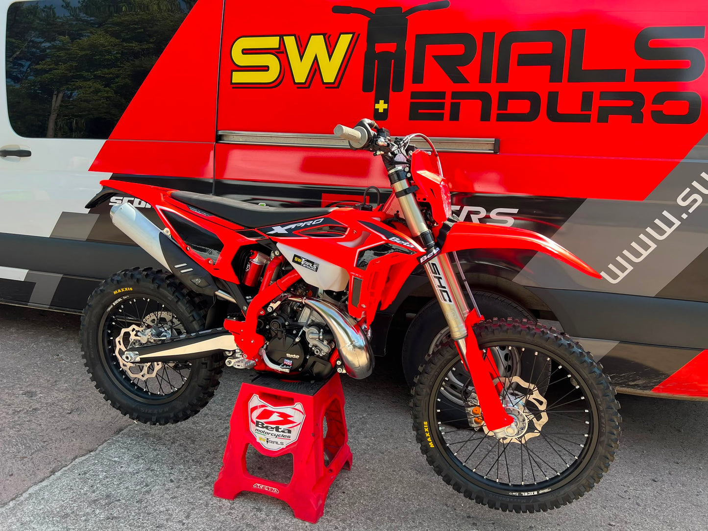 2027 Beta RR X-PRO 2T 200cc Enduro Bike