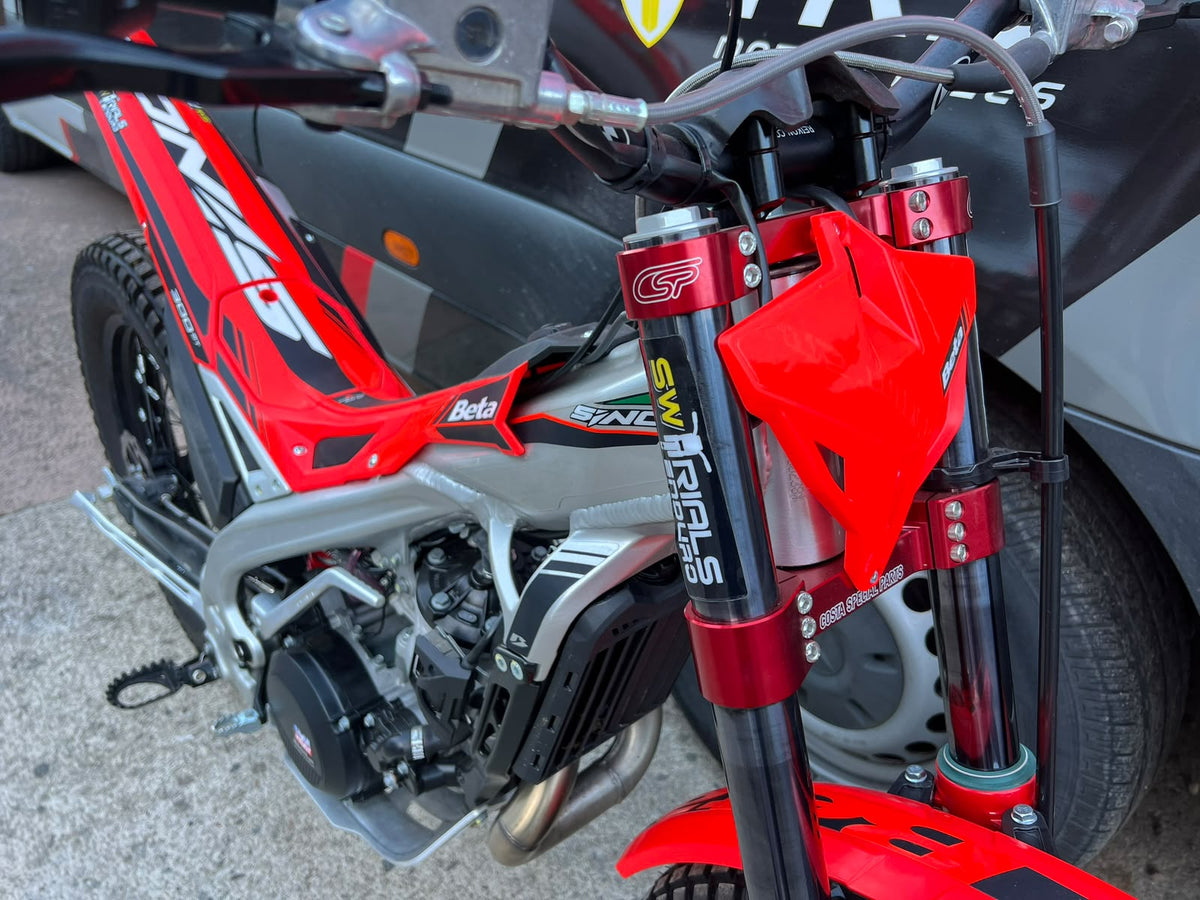 2026 Beta SINCRO 2T 300cc Trials Bike