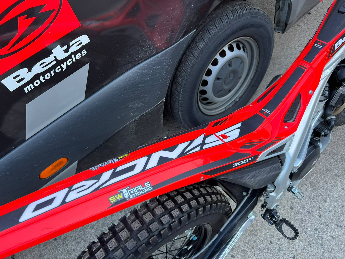 2026 Beta SINCRO 2T 300cc Trials Bike