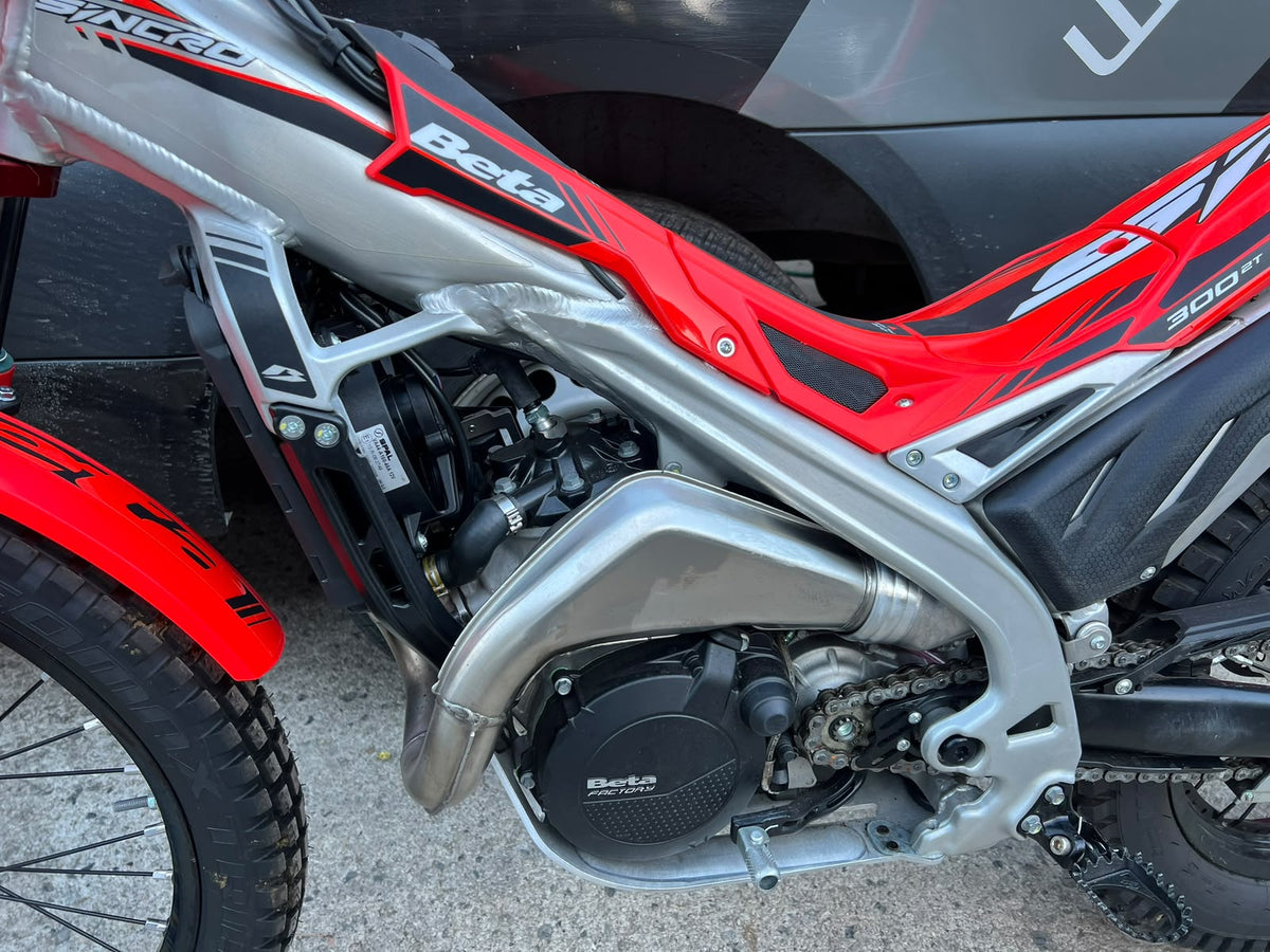 2026 Beta SINCRO 2T 300cc Trials Bike