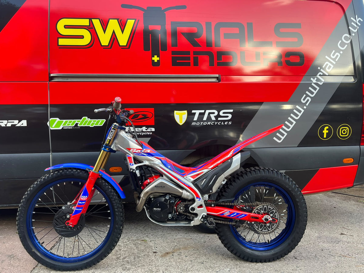 2026 Beta SINCRO Factory 2T 300cc Trials Bike