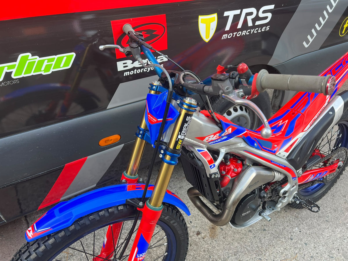 2026 Beta SINCRO Factory 2T 300cc Trials Bike