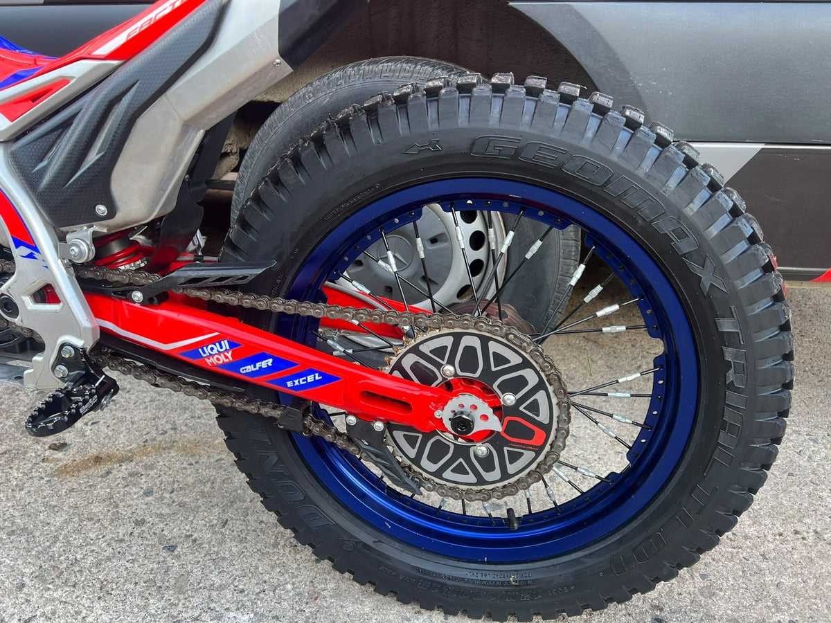 2026 Beta SINCRO Factory 2T 300cc Trials Bike