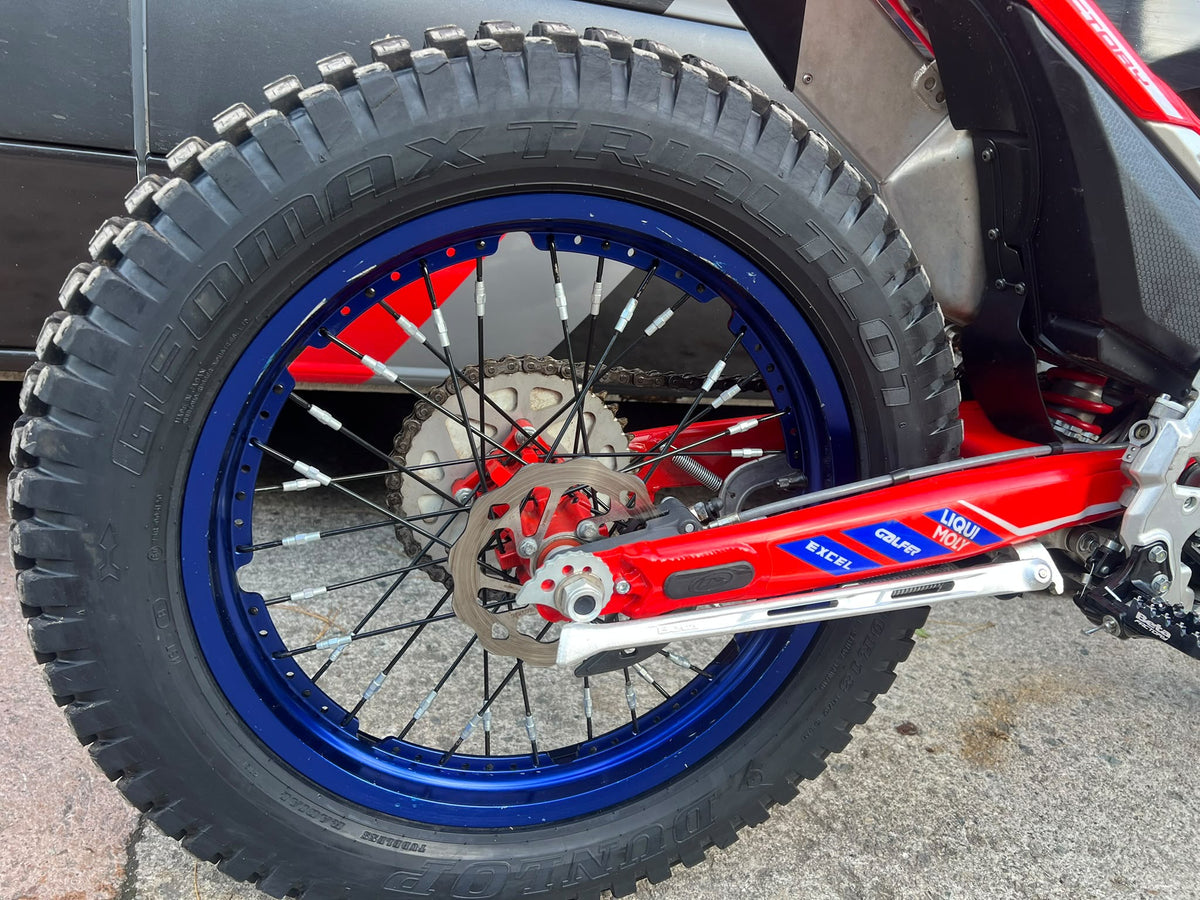 2026 Beta SINCRO Factory 2T 300cc Trials Bike