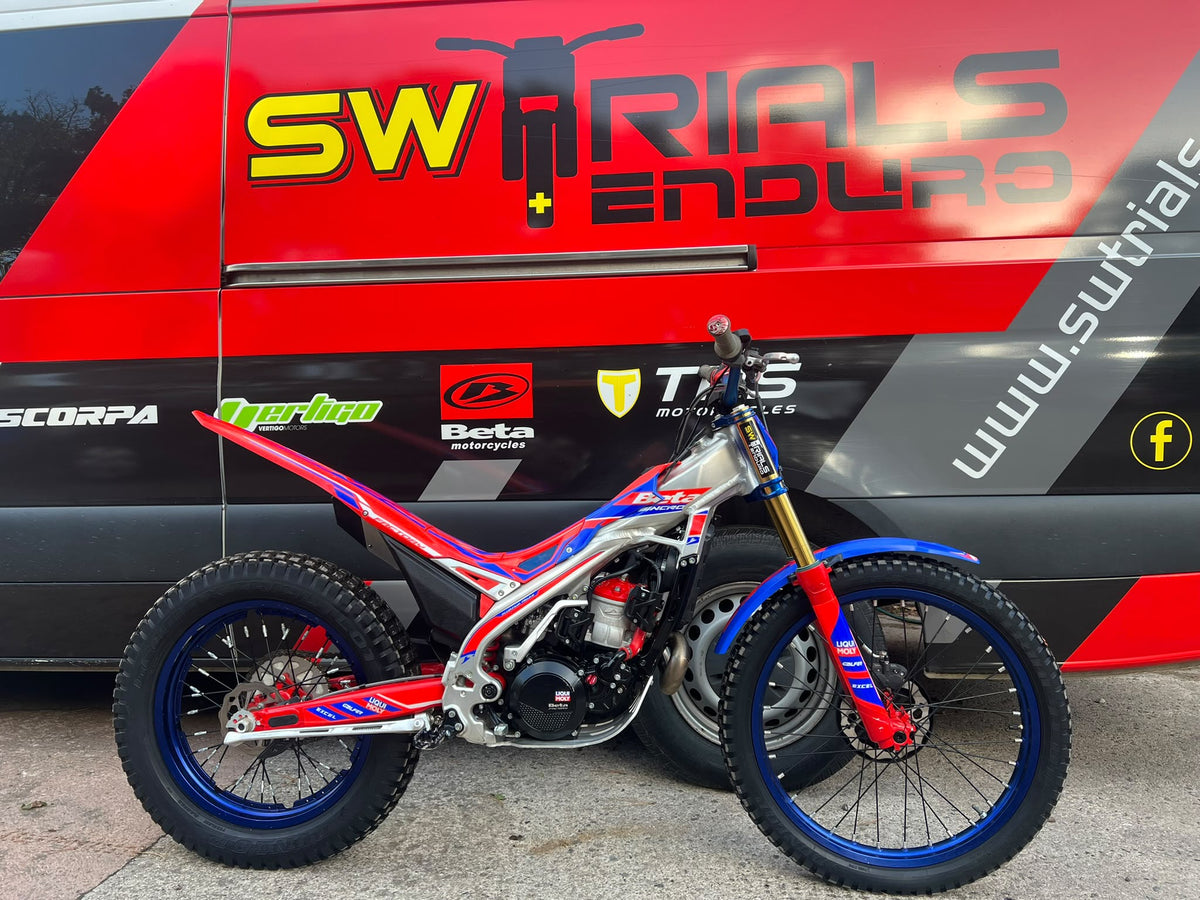 2026 Beta SINCRO Factory 2T 300cc Trials Bike