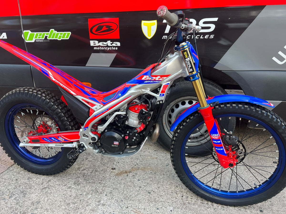 2026 Beta SINCRO Factory 2T 300cc Trials Bike